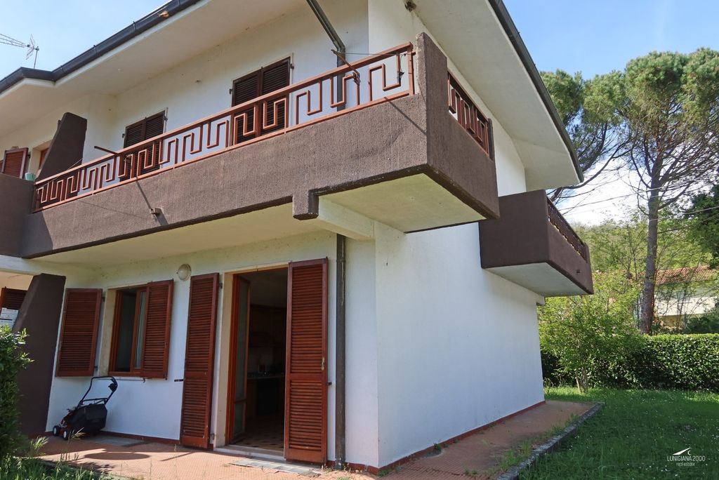 Property photo 3 of 42