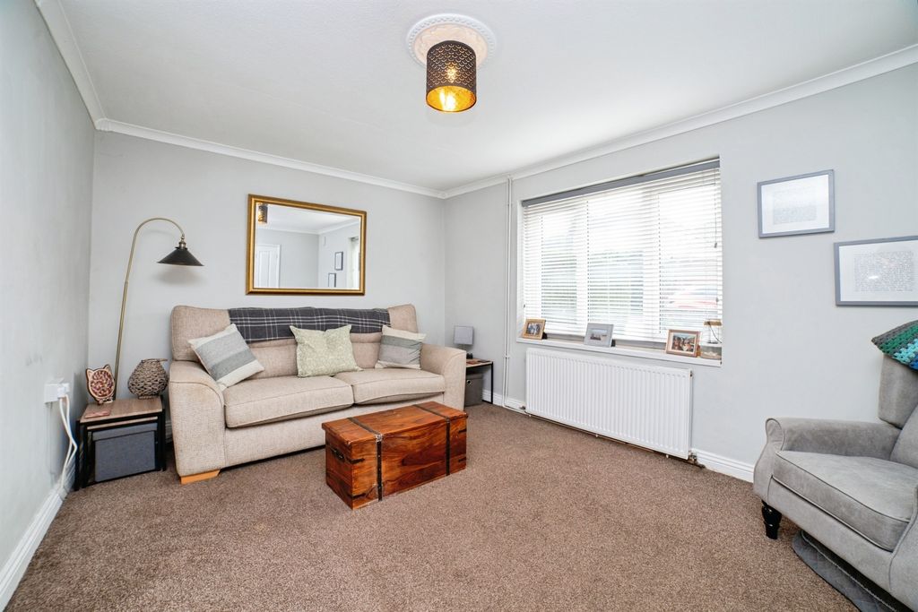 Property photo 3 of 16