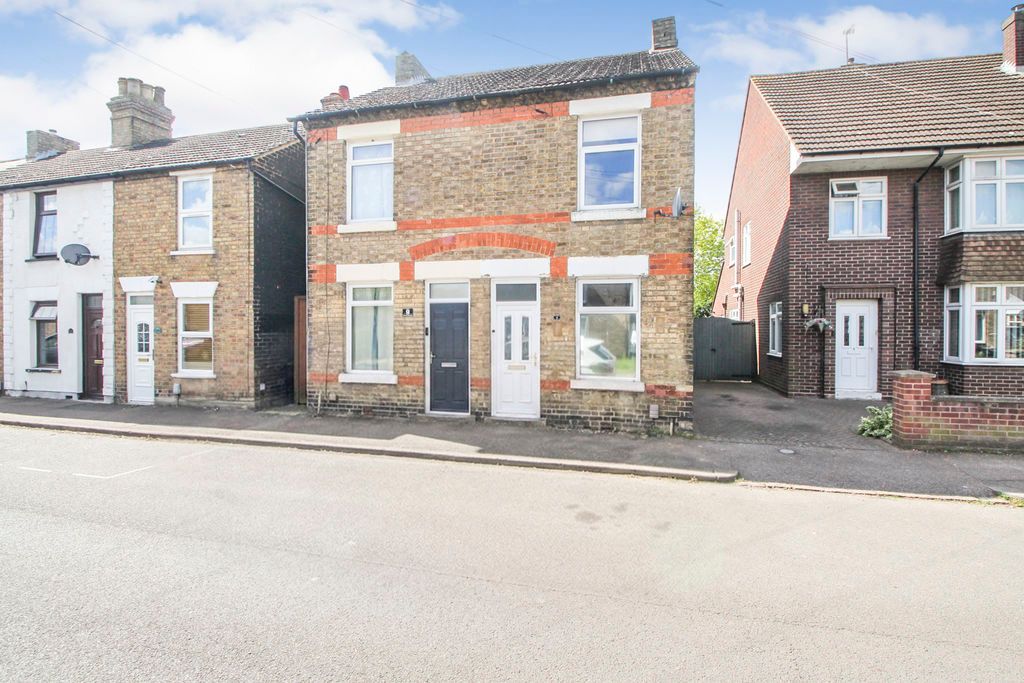 Property photo 1 of 11 Front