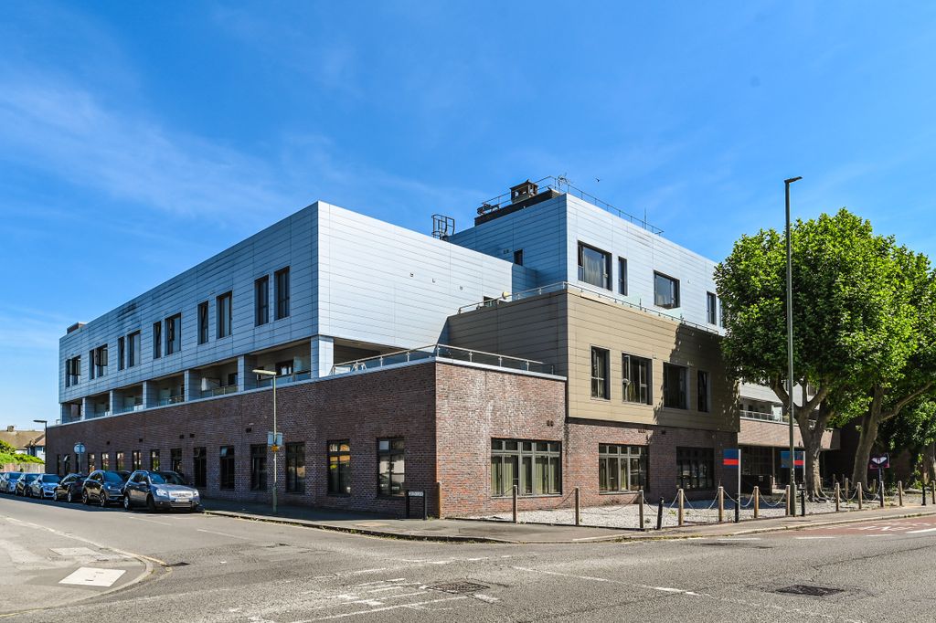 Property photo 1 of 10