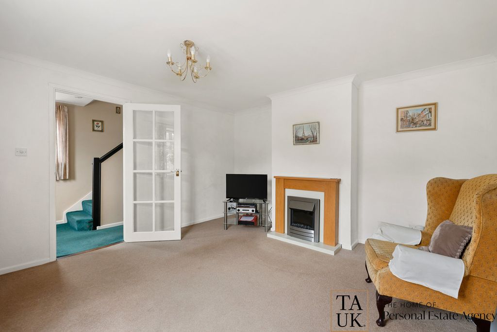Property photo 2 of 22
