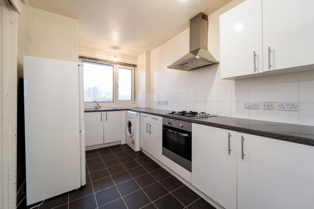 Property photo 2 of 13 Canterbury House ...