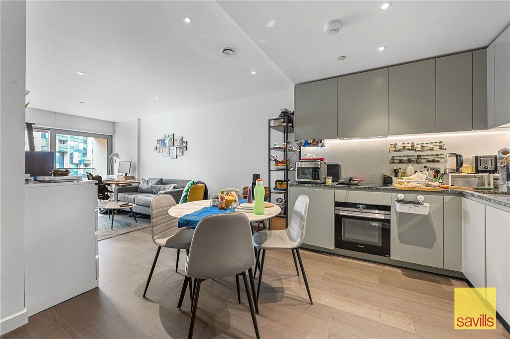 Property photo 2 of 15 Kitchen/Dining Area