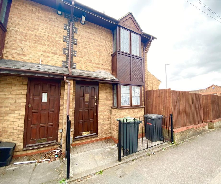 Property photo 1 of 7 Front