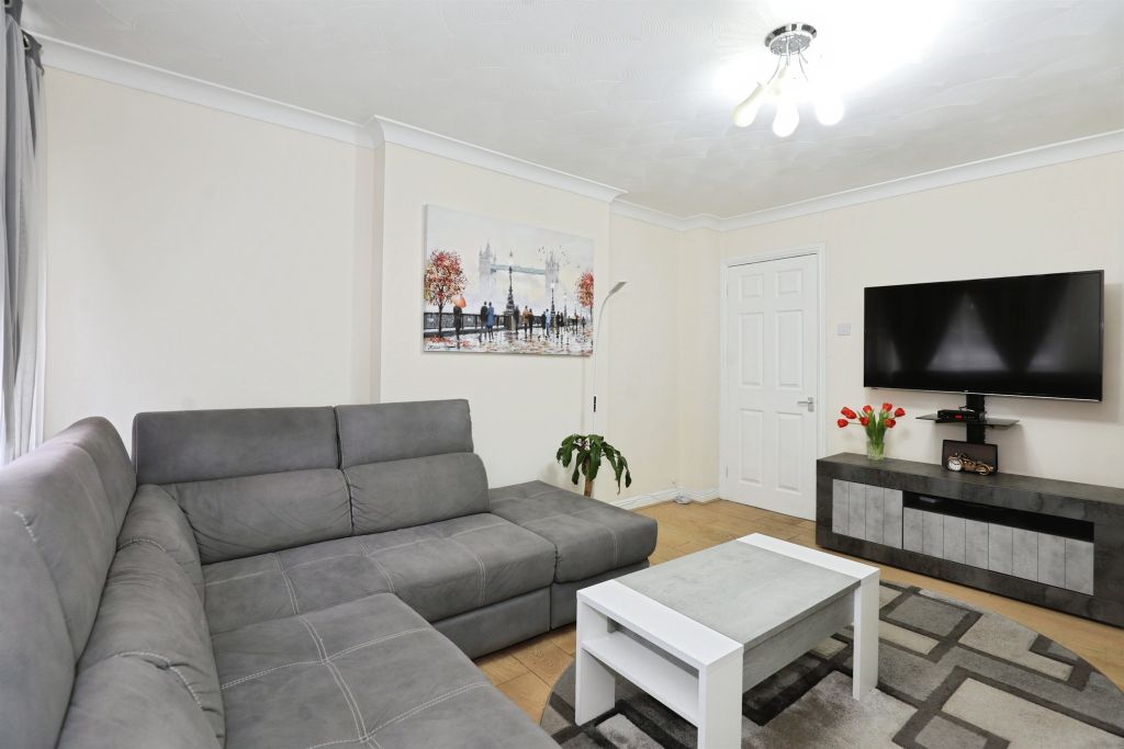 Property photo 3 of 17