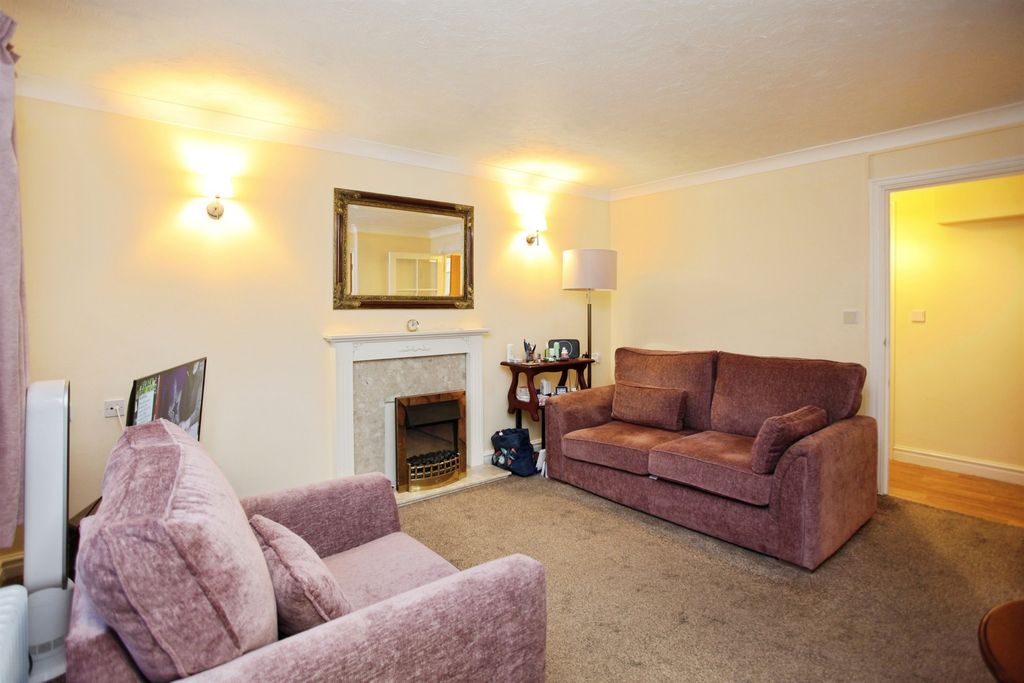 Property photo 3 of 9