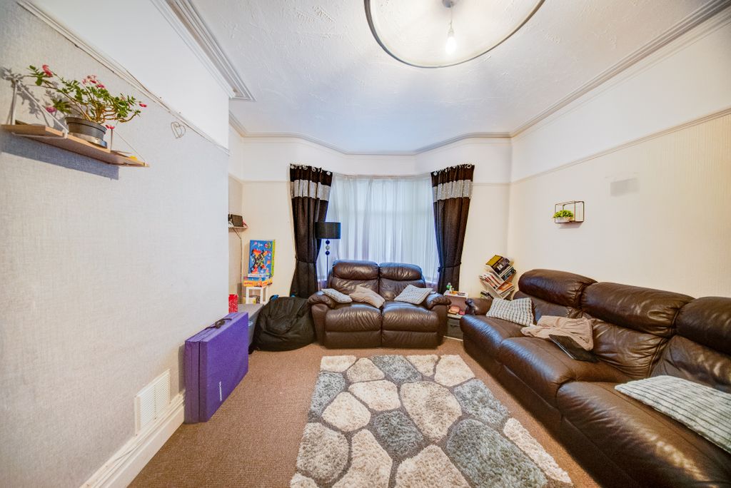 Property photo 3 of 26