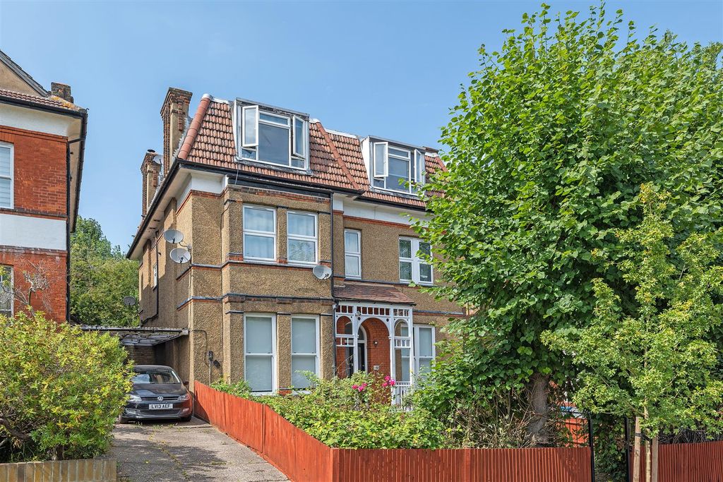 Property photo 1 of 8 Howden Road.Jpg