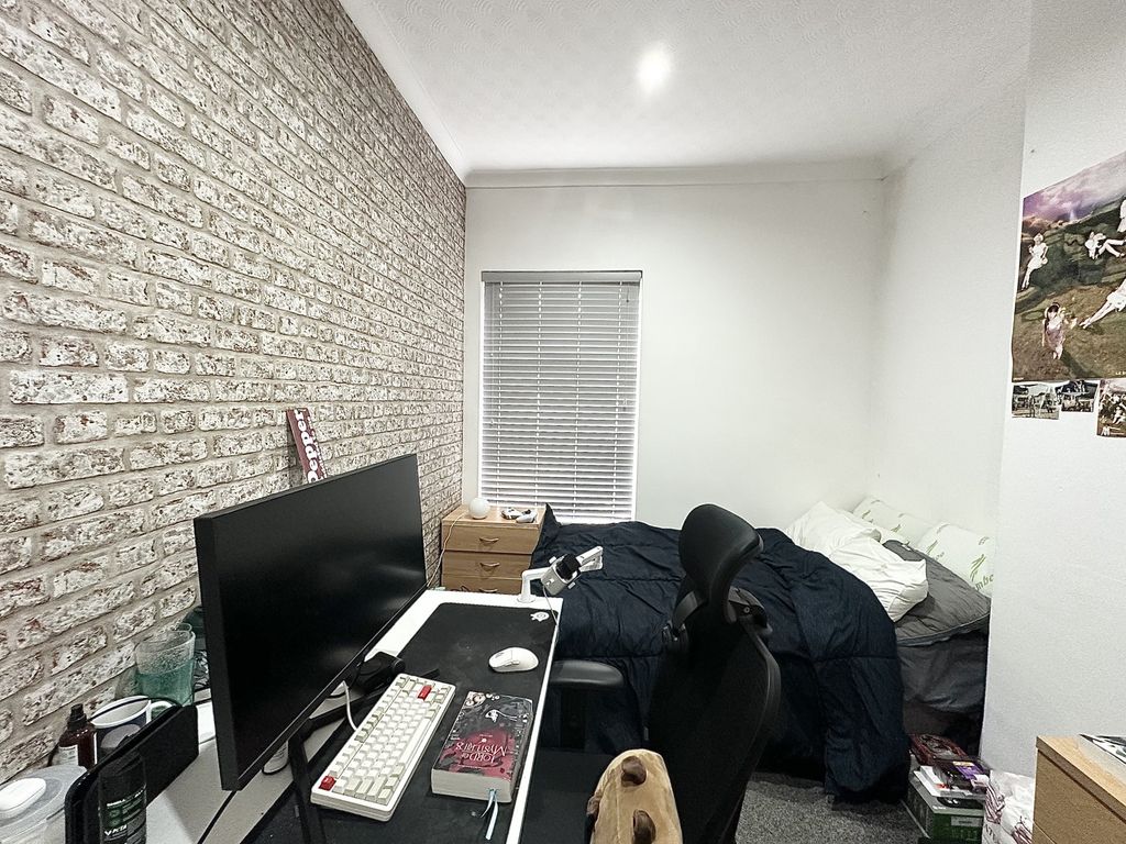 Property photo 3 of 5