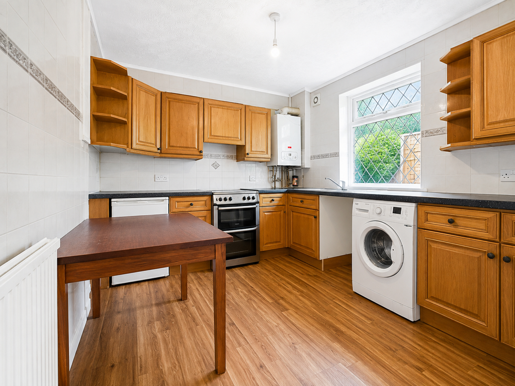 Property photo 2 of 9 Kitchen