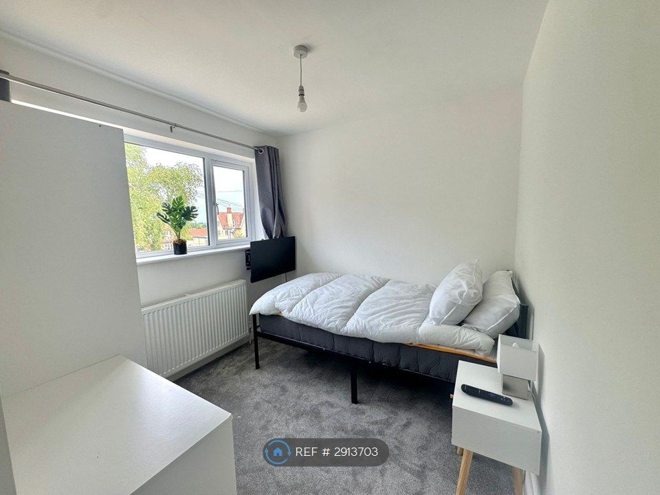 Property photo 1 of 4