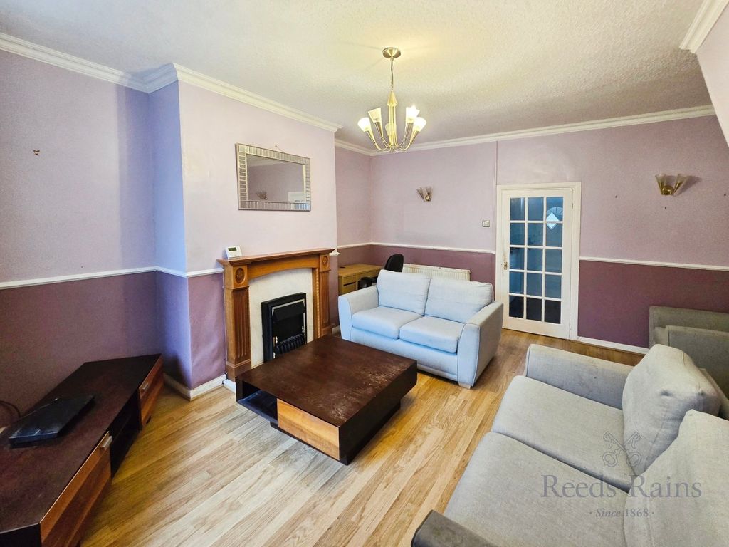 Property photo 2 of 16 Picture No. 02