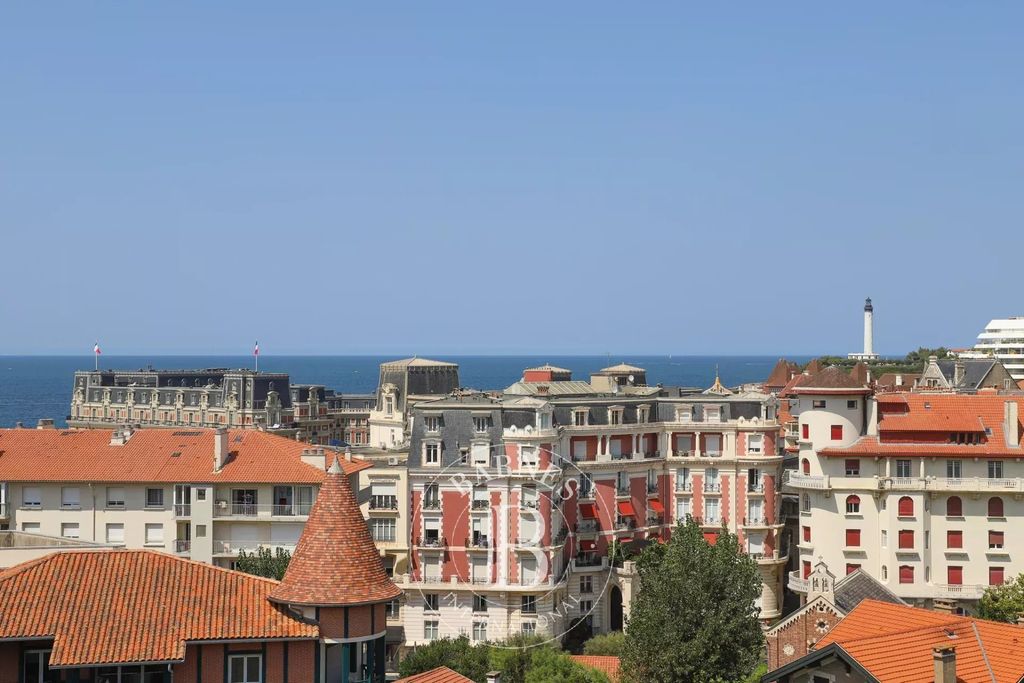 Property photo 1 of 14 Biarritz, Imperial Neighborhood, Spacious Top-Floor Apartment With Balconies