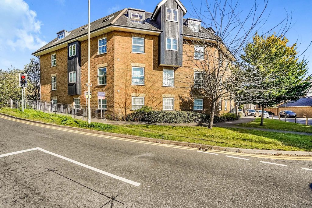 Property photo 1 of 10 Exterior