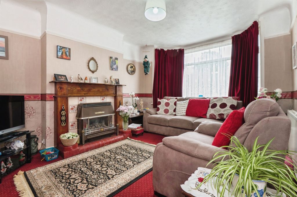 Property photo 2 of 17