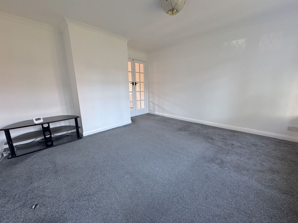 Property photo 3 of 16 Img_3678