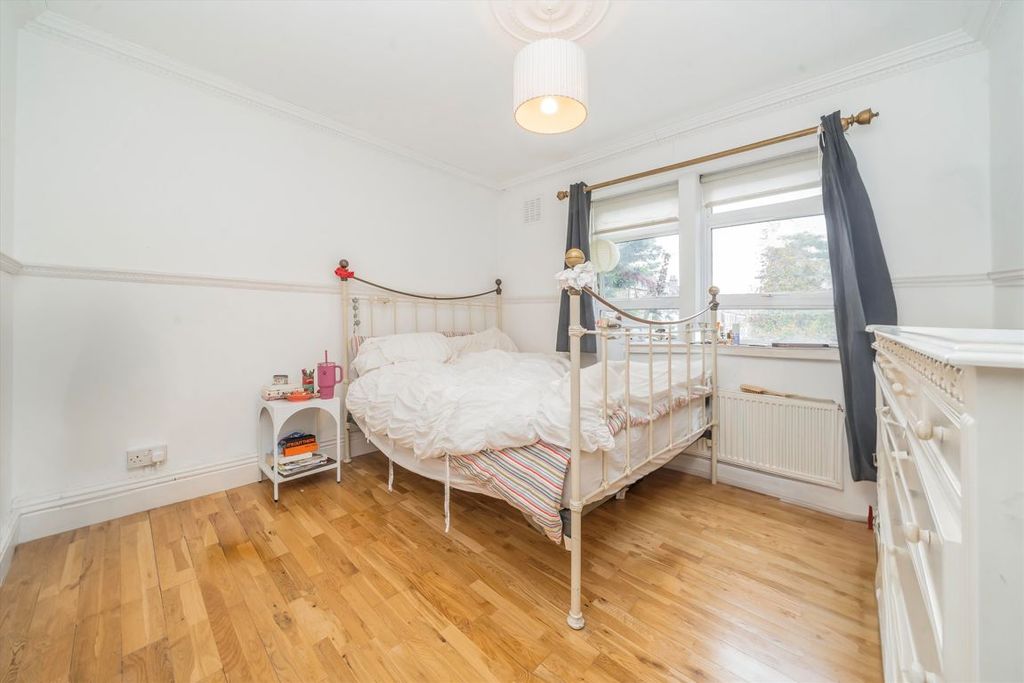 Property photo 3 of 6