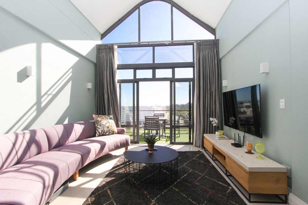 Property photo 1 of 23 1TV1739901