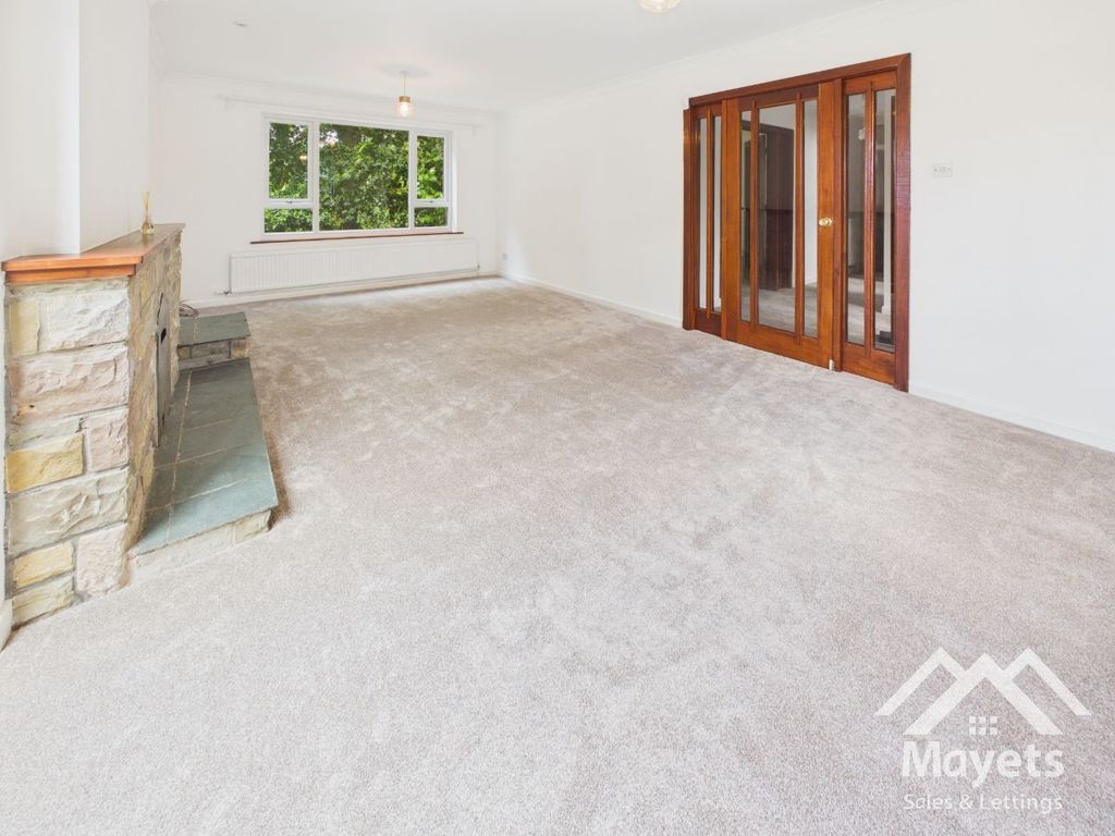 Property photo 3 of 33
