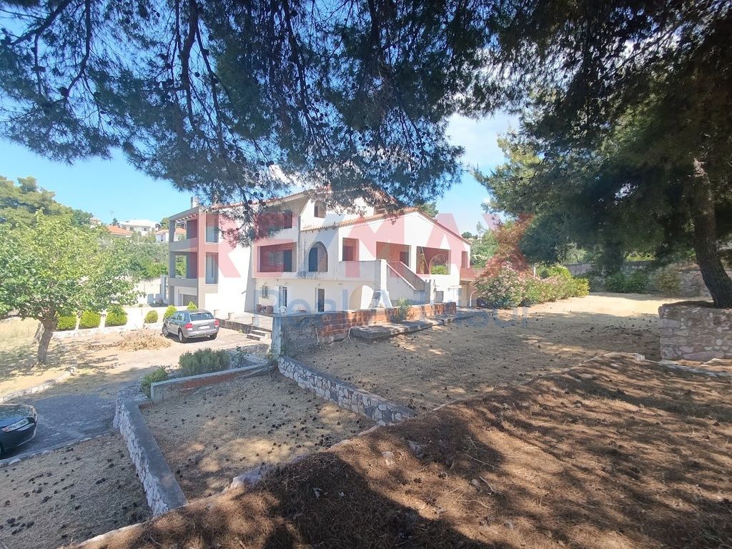 Property photo 1 of 44 - Villa For Sale, Markopoulo Oropou, 300 Sq.m., €550.000