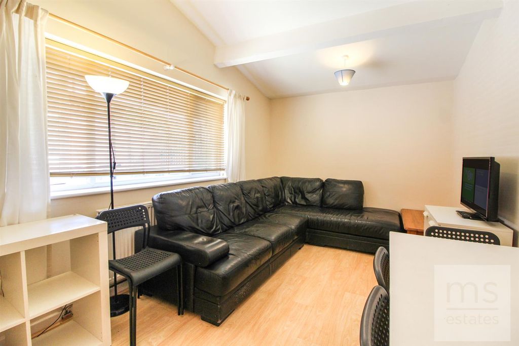 Property photo 2 of 14 Img_5762.Jpg