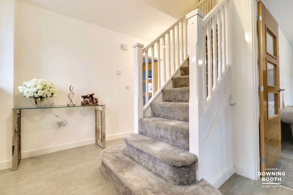 Property photo 3 of 38