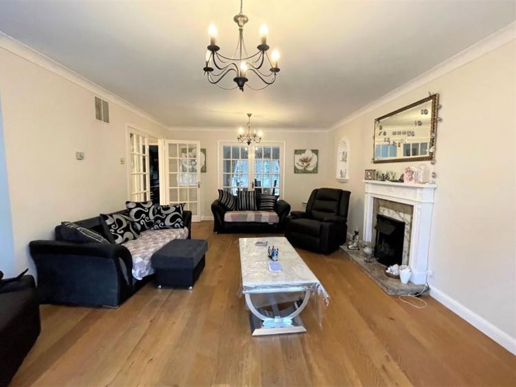 Property photo 2 of 4