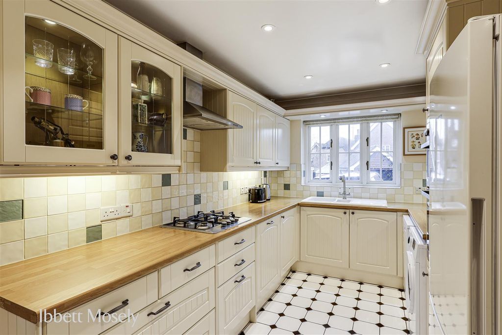 Property photo 3 of 14 9.Jpg