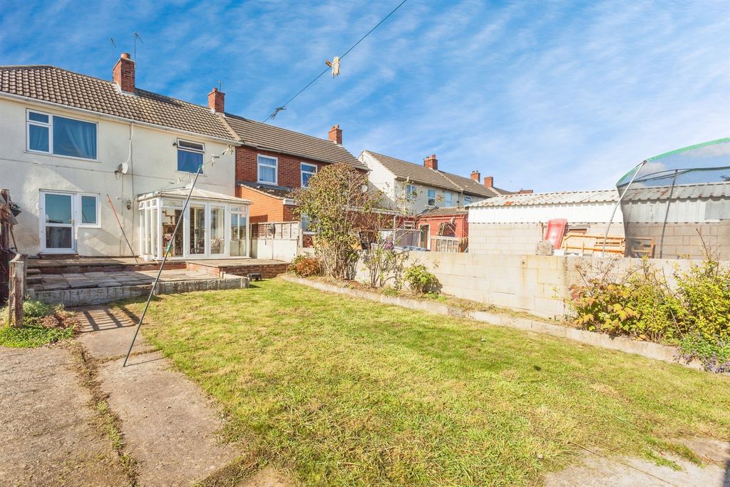 Property photo 2 of 17