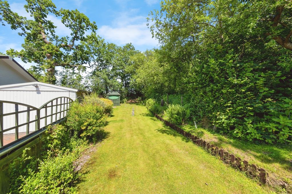 Property photo 2 of 17 Photo