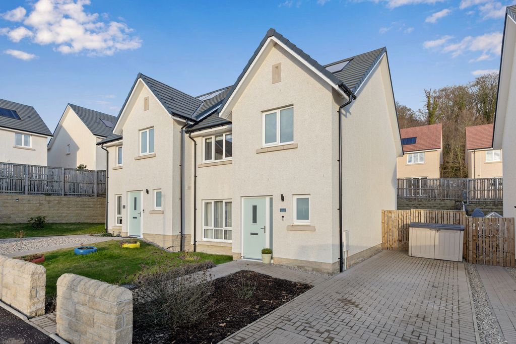 Property photo 1 of 16 Primary Property Image