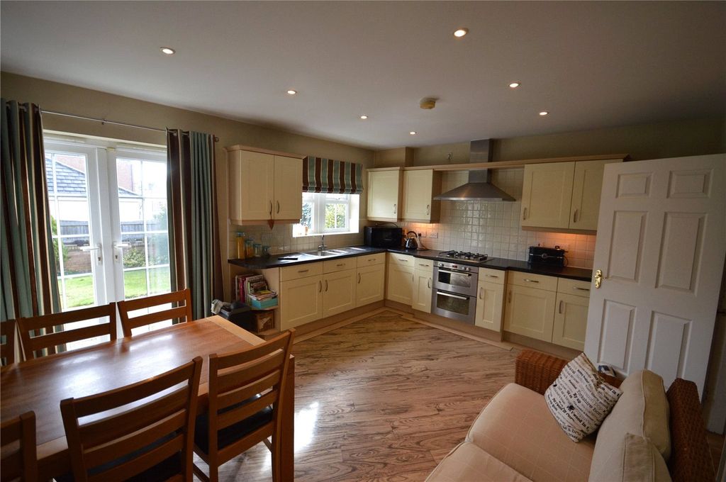 Property photo 2 of 11 Picture No. 01