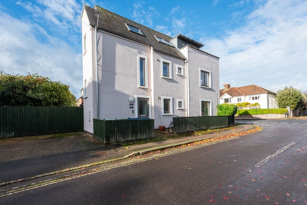 Property photo 1 of 10 External