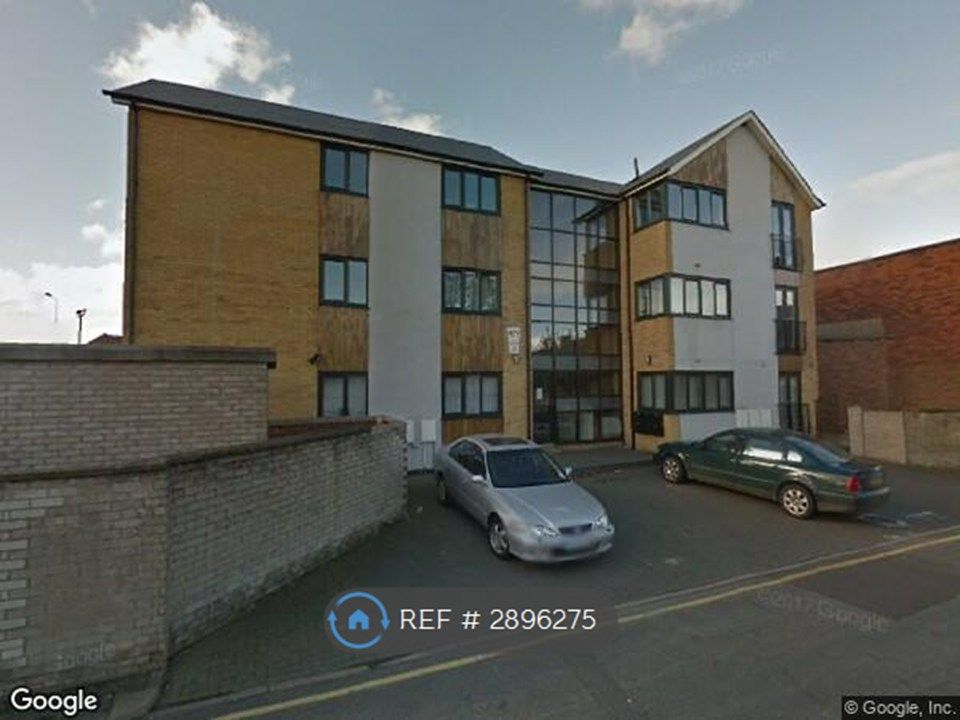 Property photo 1 of 5 Walnut Tree Way