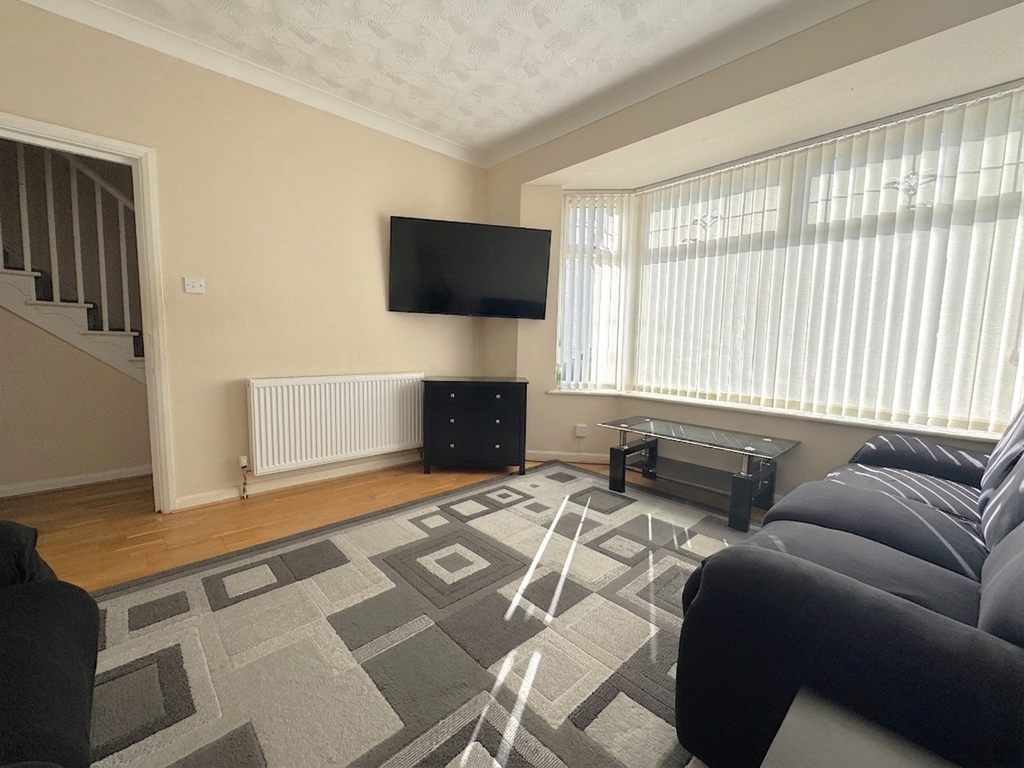 Property photo 3 of 25 Reception One