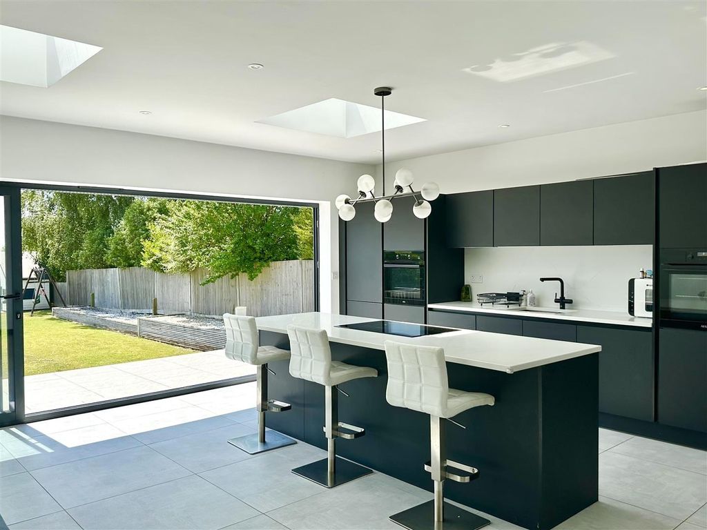 Property photo 1 of 26