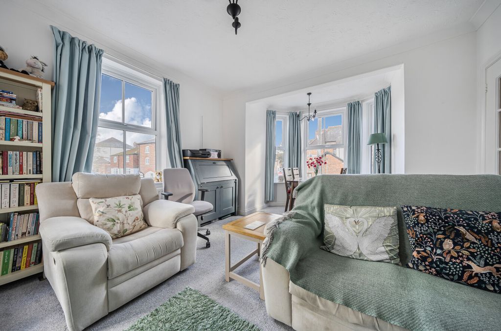 Property photo 3 of 11 1429527-17-69c40F...