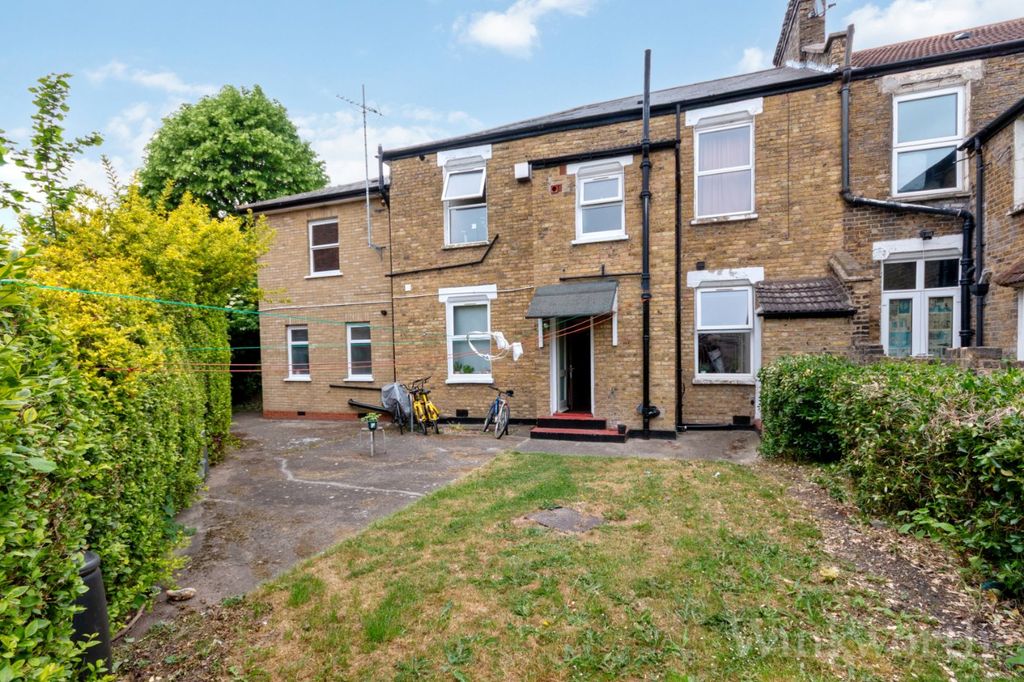 Property photo 2 of 3 Picture No. 11