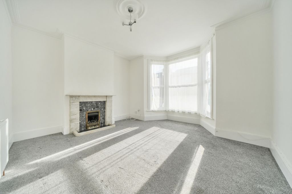 Property photo 2 of 20 Picture No. 09