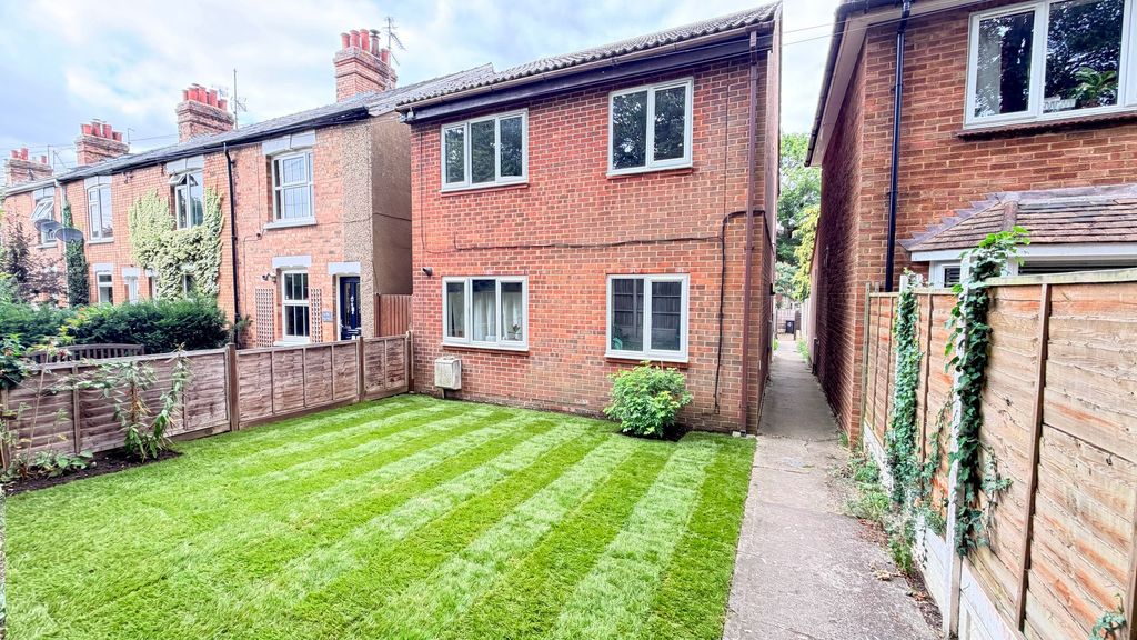 Property photo 1 of 11