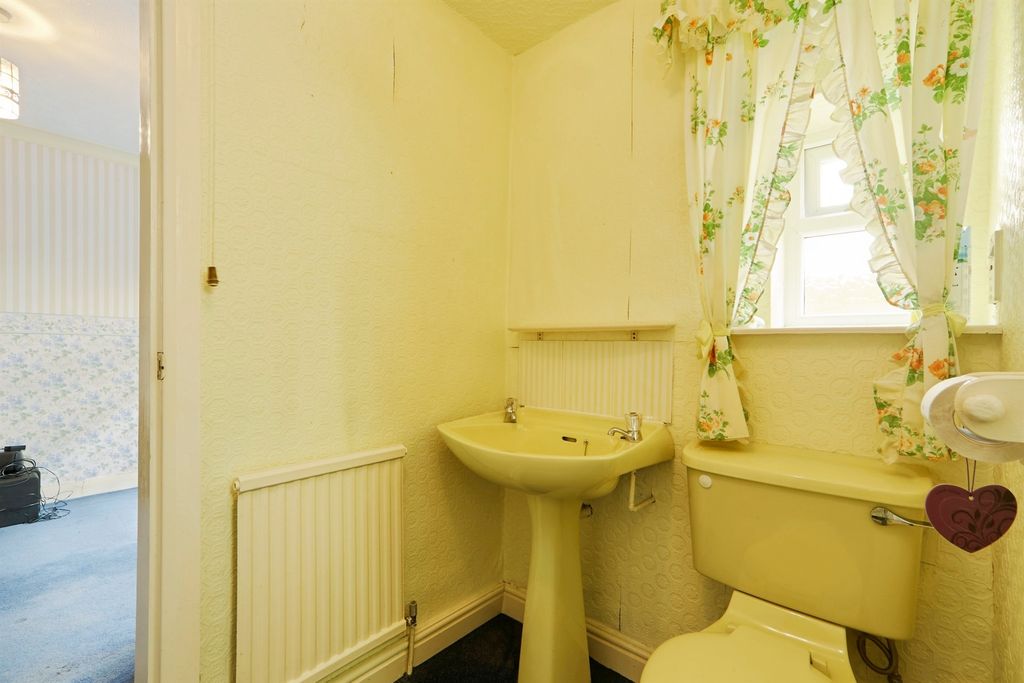 Additional image 14 of 4 bed detached house for saleScott Lane, Riddlesden, Keighley BD20
