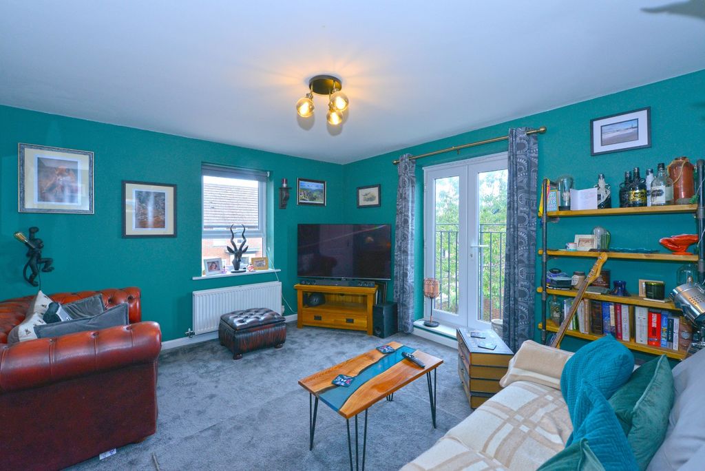 Property photo 2 of 16 4474382
