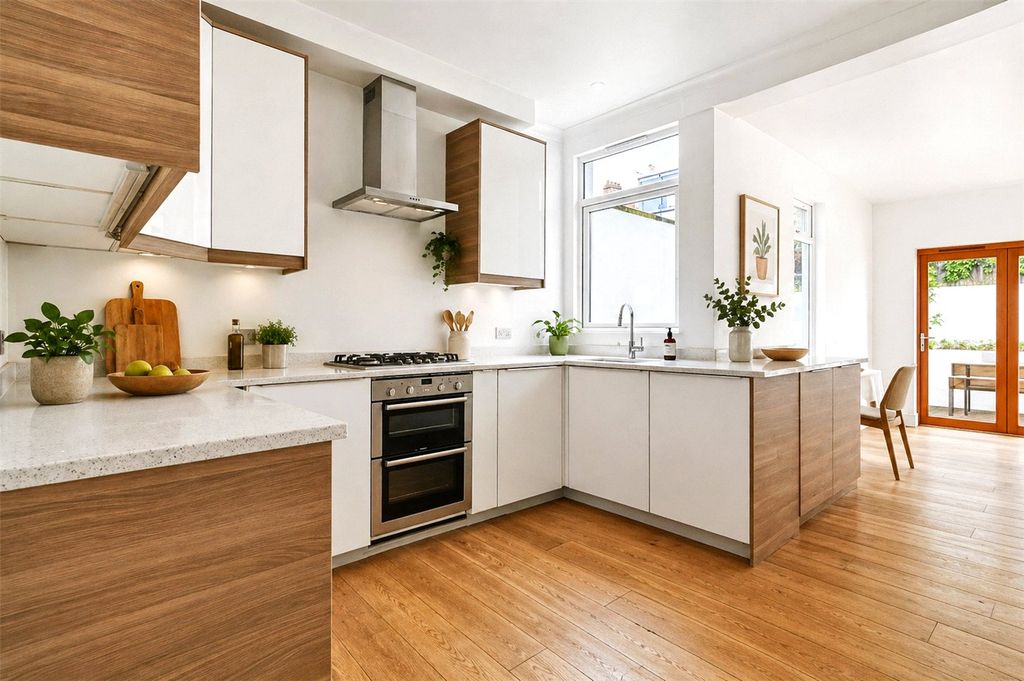 Property photo 3 of 13 Picture No. 23