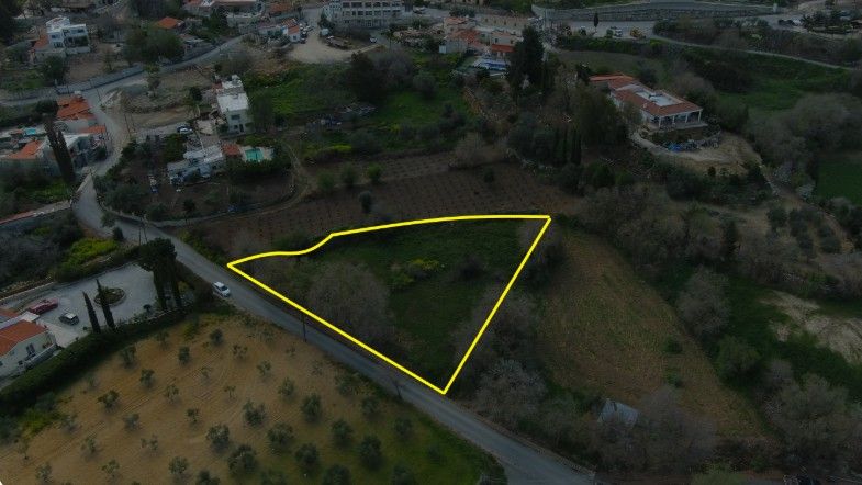 Property photo 1 of 2