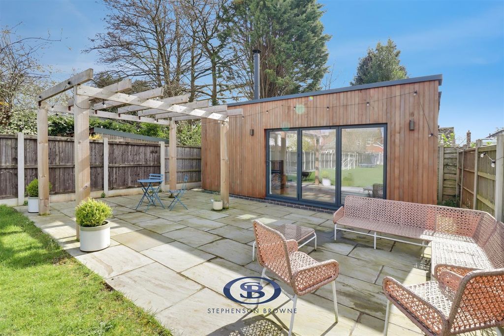 Property photo 3 of 38