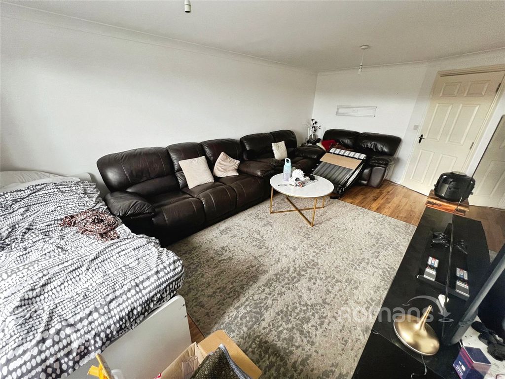 Property photo 3 of 12 Picture No. 04