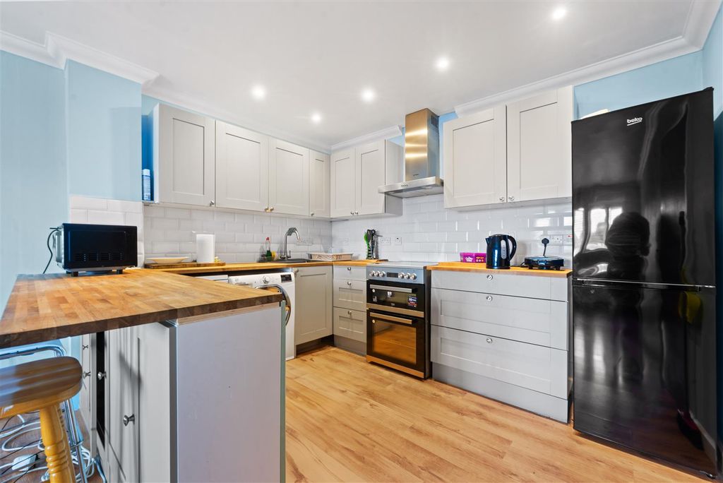 Property photo 3 of 7 Dsc08437.Jpg