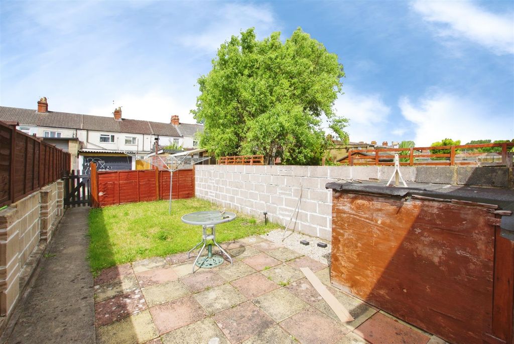 Property photo 2 of 11