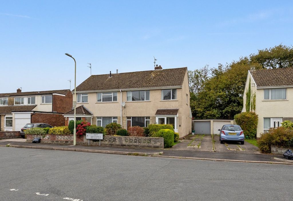 Property photo 3 of 27