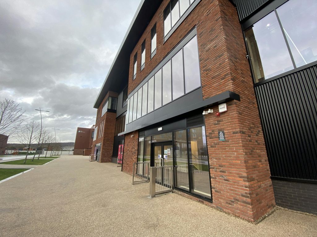 Property photo 3 of 7 Img_2001.Jpeg